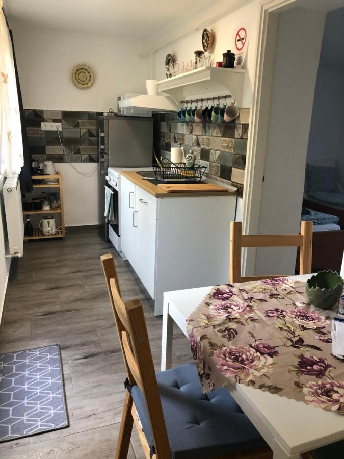 Dalia Apartman Gyoemro Eksteriør bilde